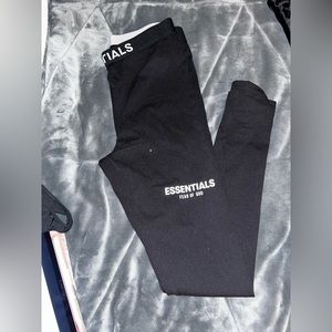 Essential BLCK LEGGINGS